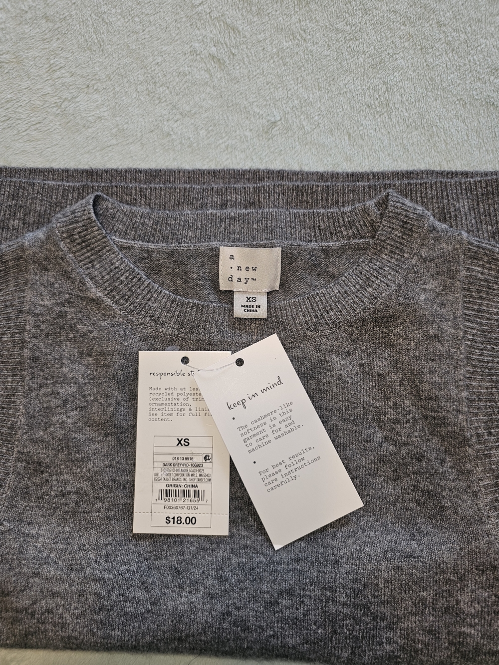 Gray Sleeveless Sweater Vest – XS – NWT - Picture 6 of 6